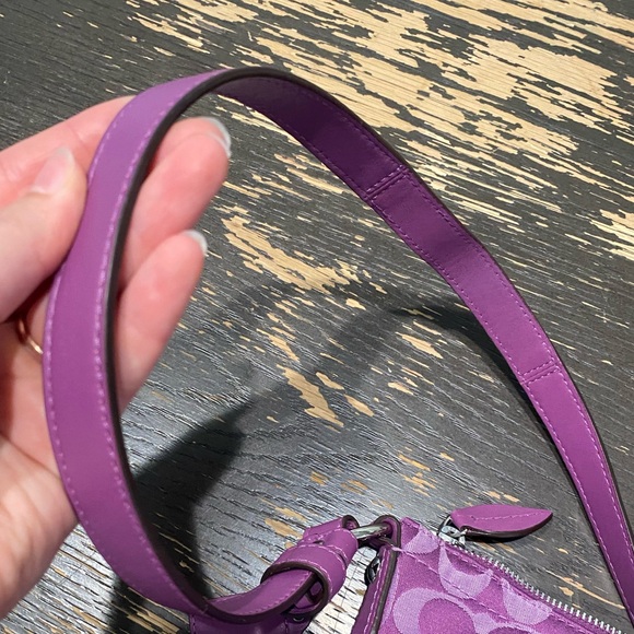 Coach Purse - Picture 5 of 6